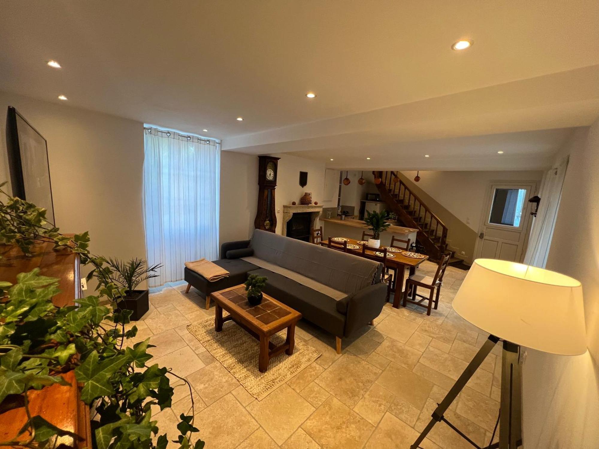 Corps De Ferme Bourguignon Holiday home *